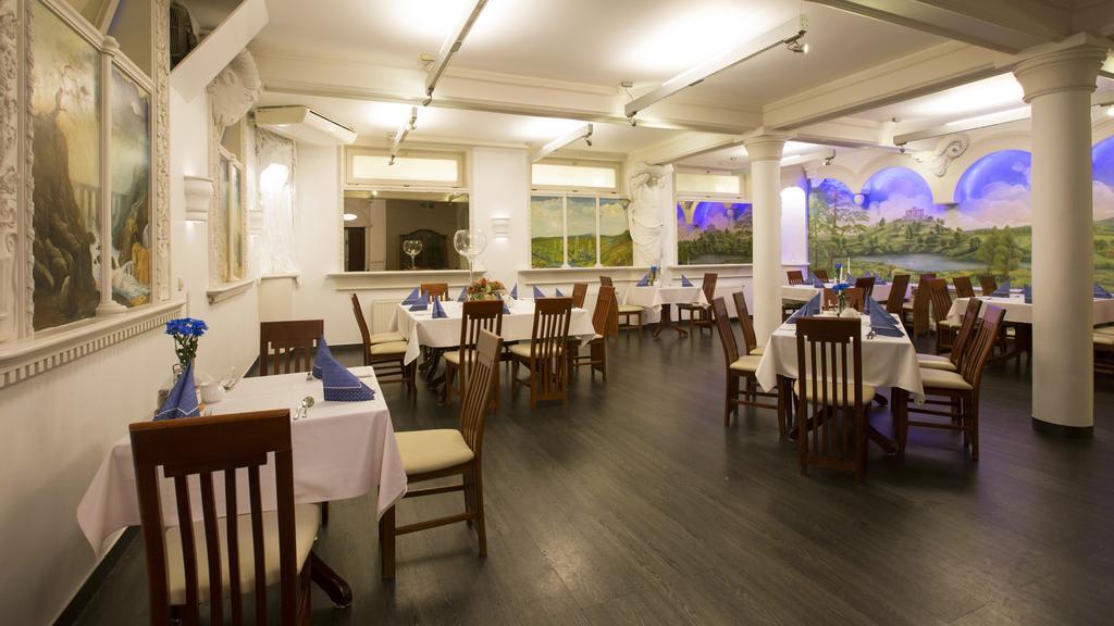Hotel Santorini Краков Экстерьер фото